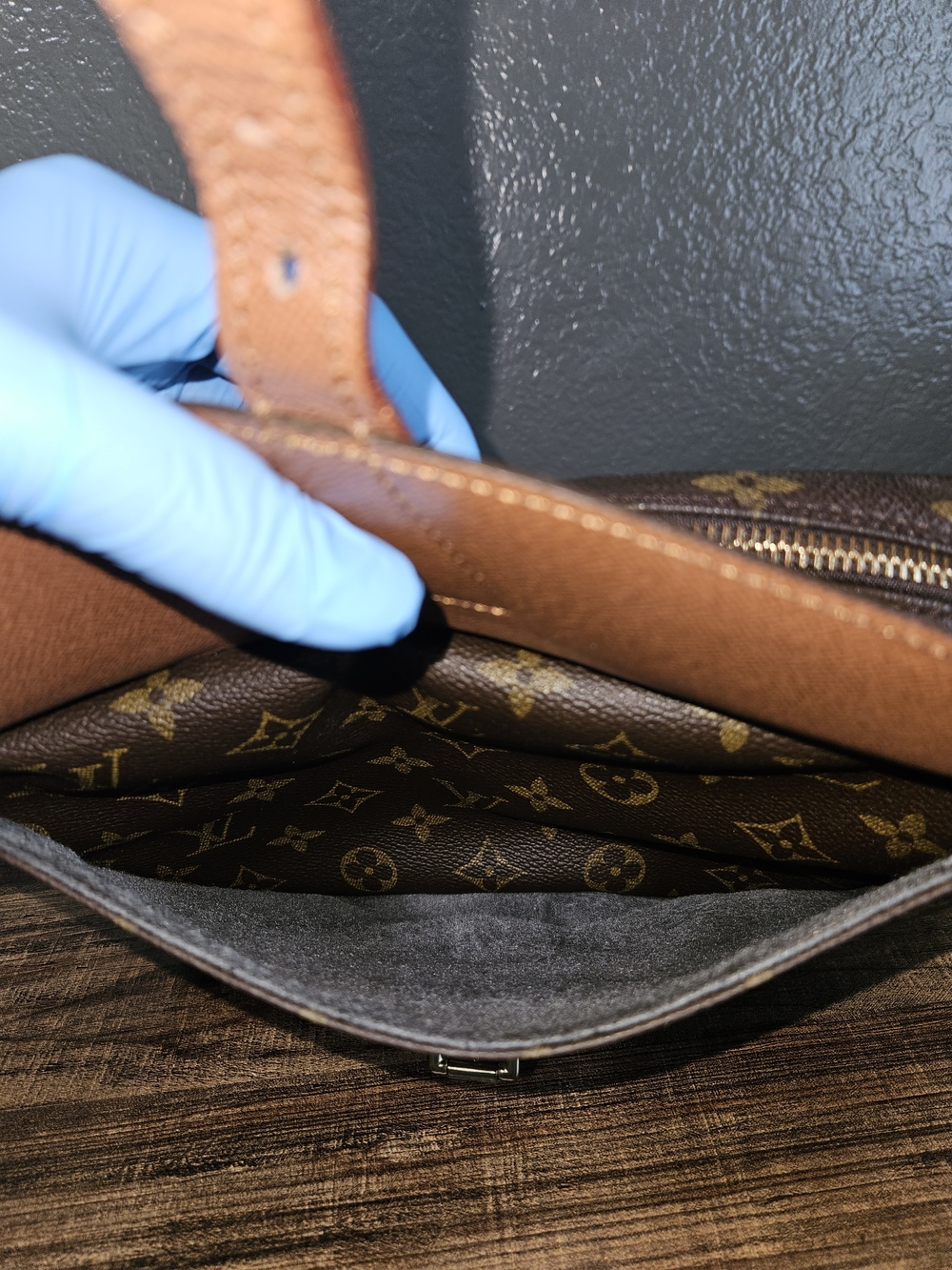 Authentic Louis Vuitton Jeaune Fille Mm Monogram Canvas - Picture 8 of 17